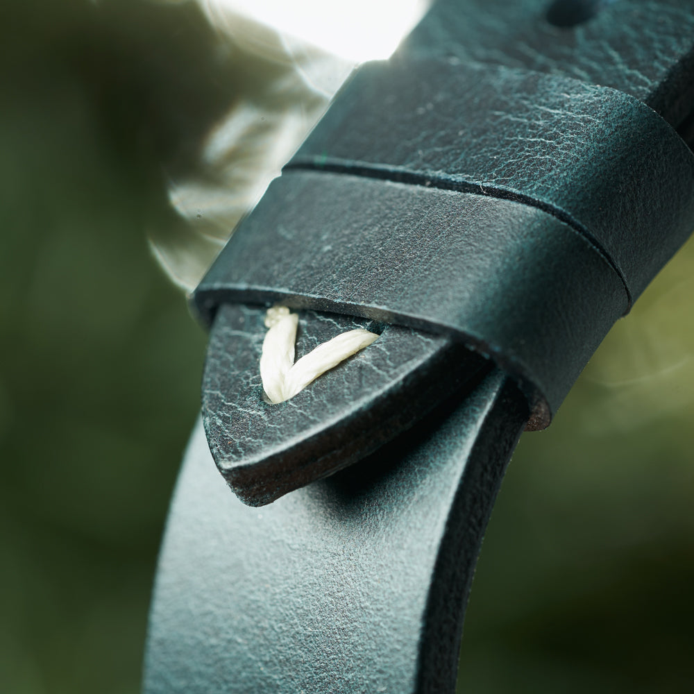 Apple Strap Blue Leather Black