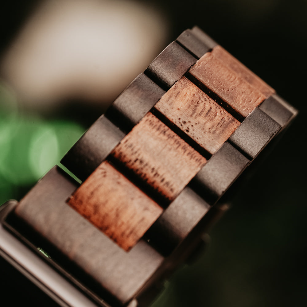 Apple Strap Classic Walnut