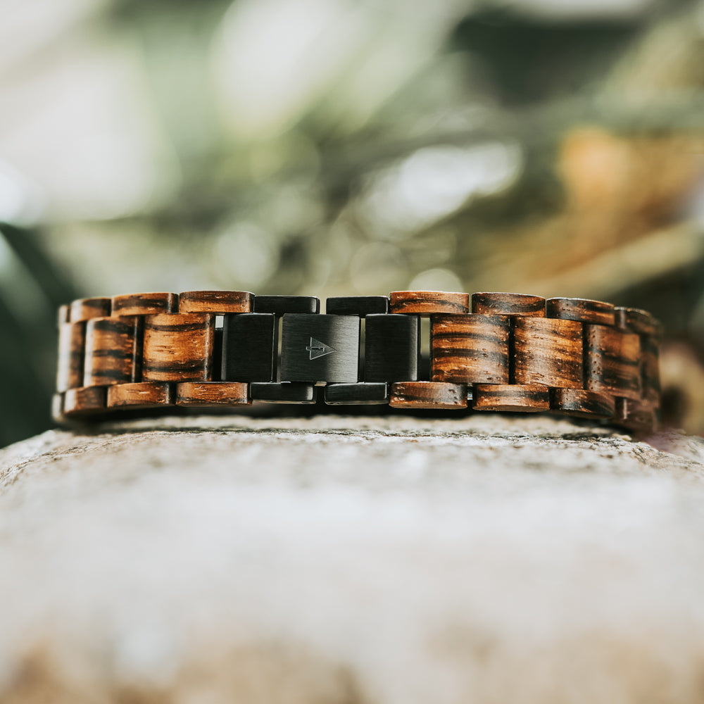 men’s engraved bracelet