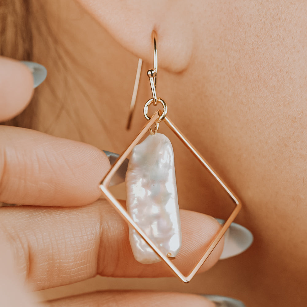 Treehut white and gold freshwater pearl earrings