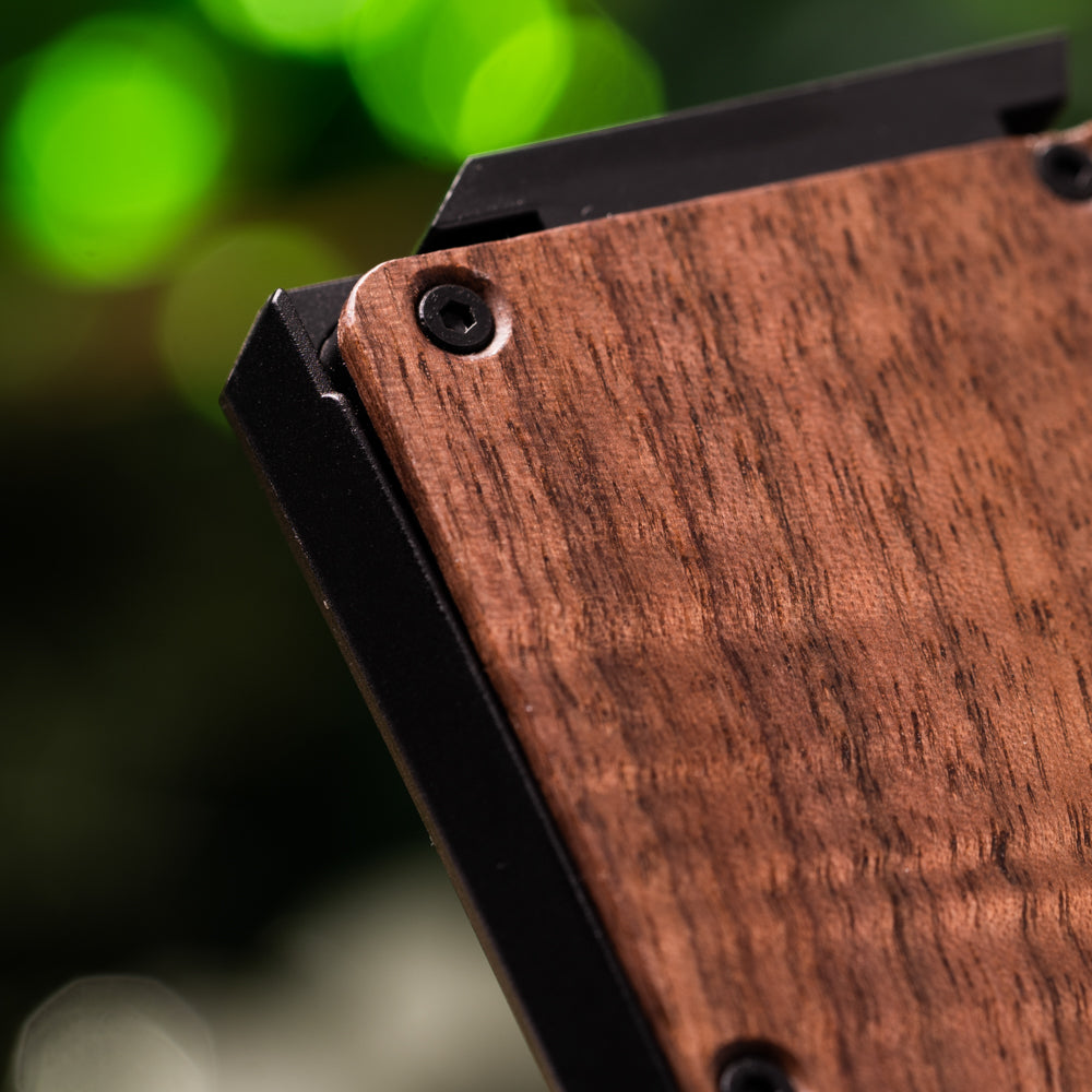 engraved wallets for dad