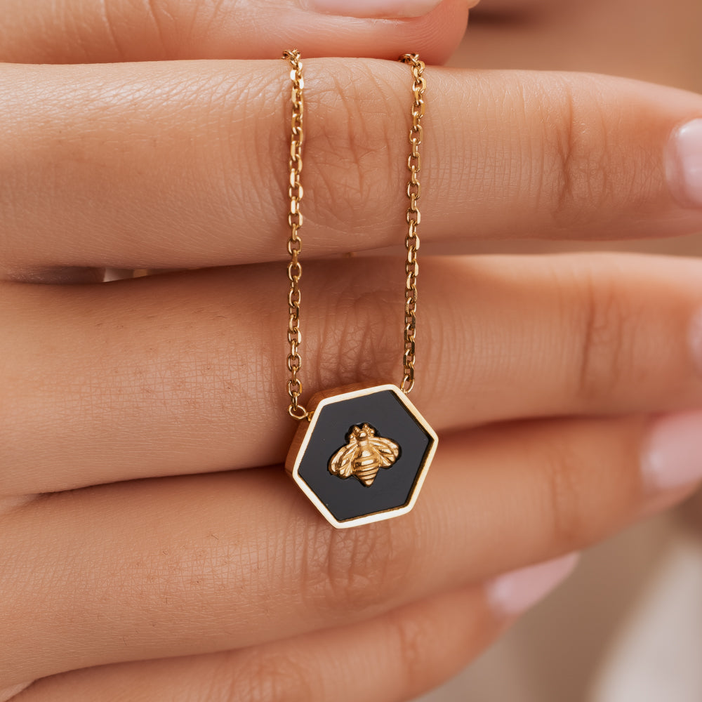 Natural black shell gold bee hexagon pendant with cable chain