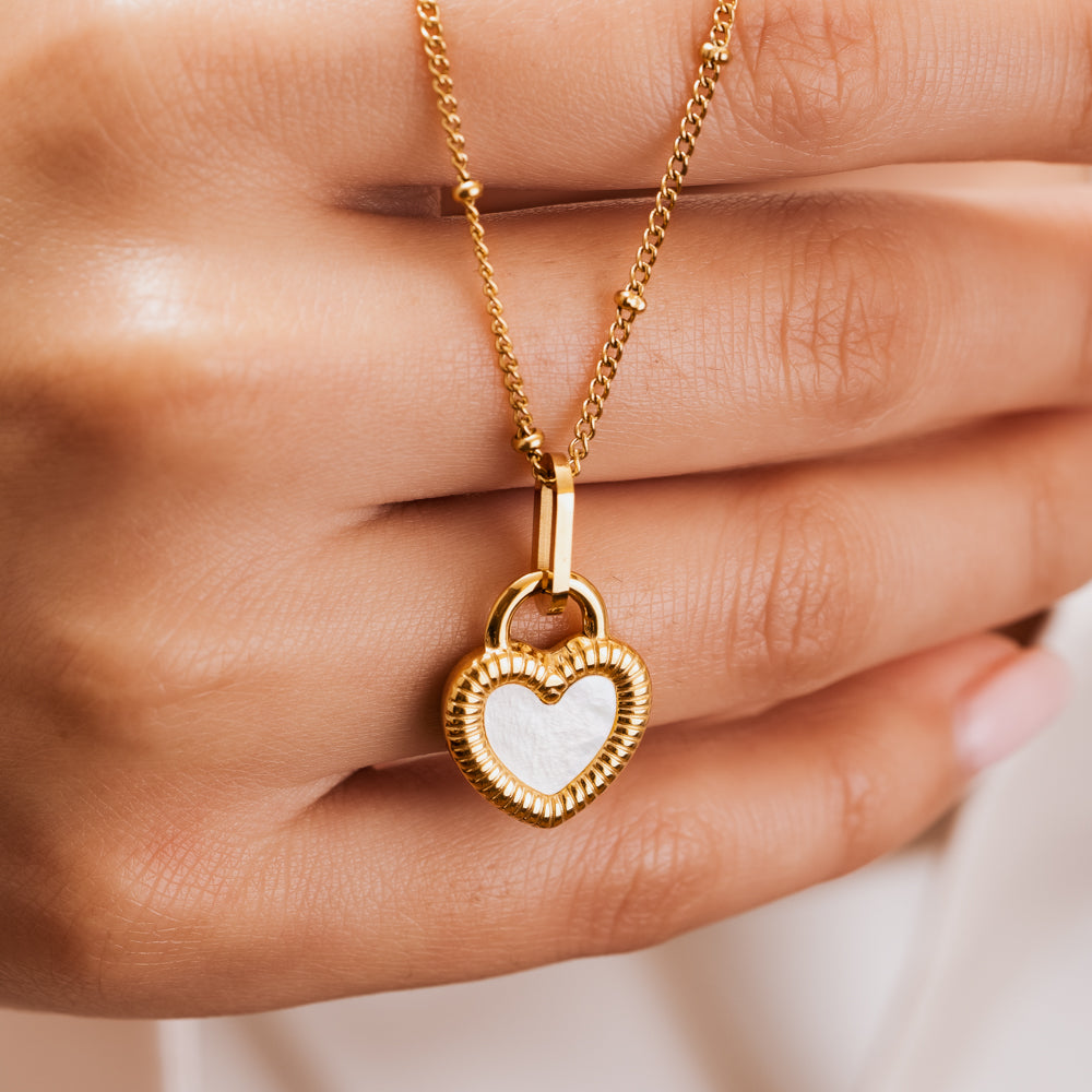 Handmade white heart shaped woman necklace with ball chain