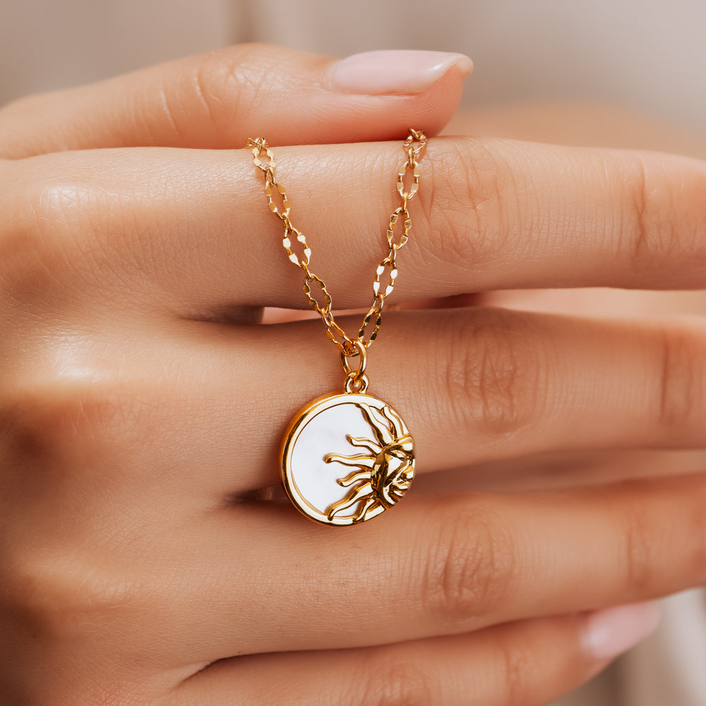 gold pearl necklace