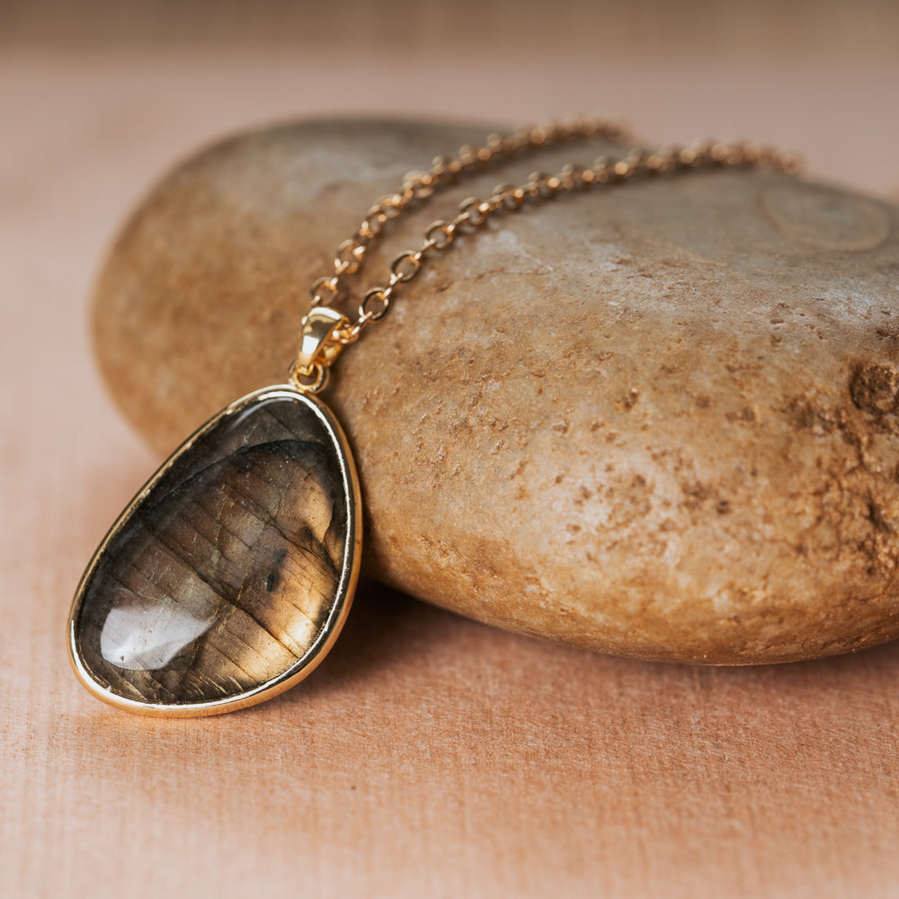 Labradorite stone pendant