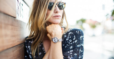 stylish women’s wooden sunglasses