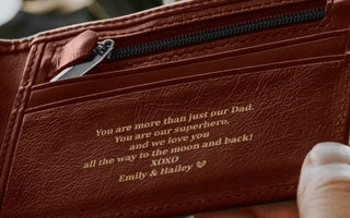 engraved leather wallet to men