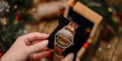 How to Choose the Perfect Men’s Wooden Watches for Christmas Gift