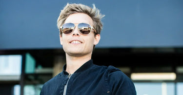 wayfarer vs. aviator