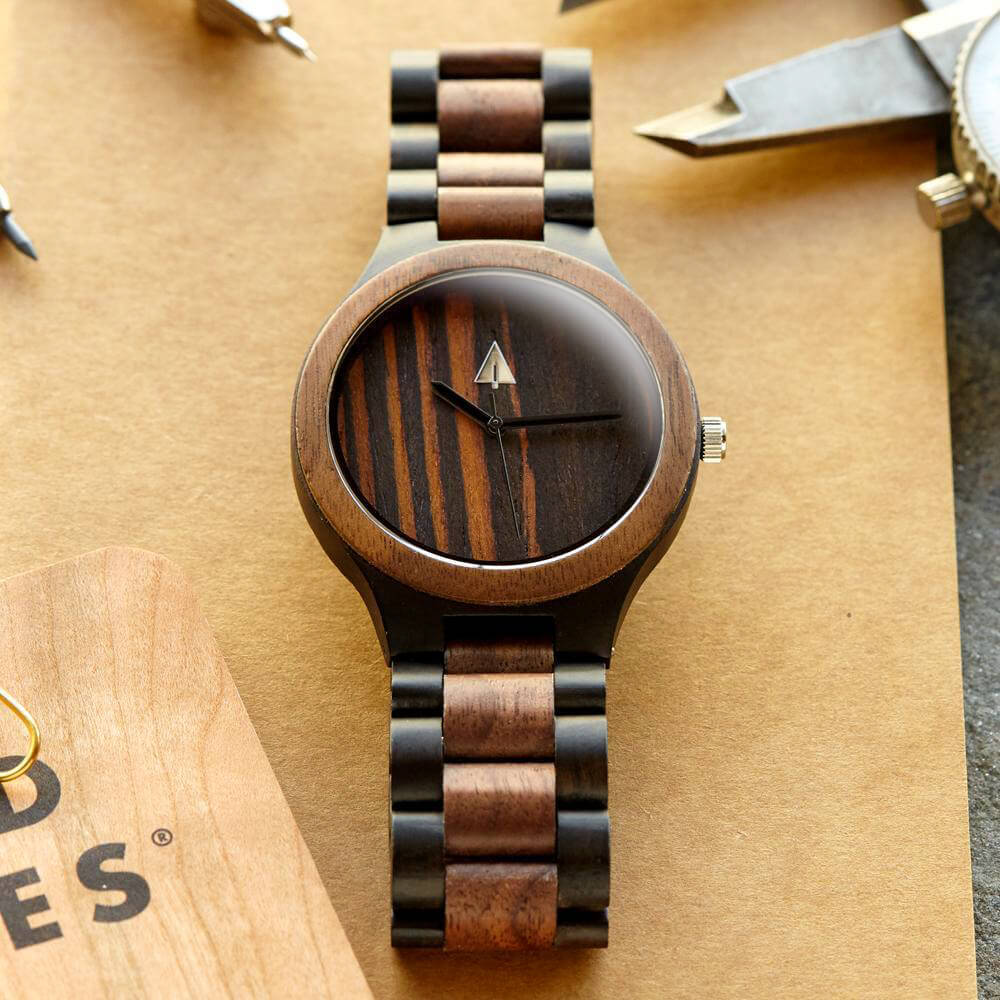 Classic Black Stainless Walnut Chase Men's Wooden Watch