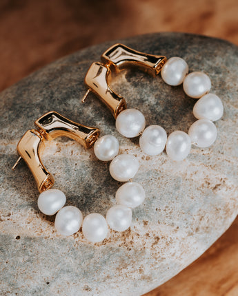 Gold and White Freshwater pearl earrings 