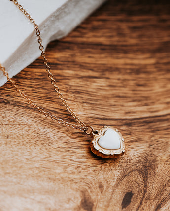 White and gold mother of pearl shell heart shaped necklace 