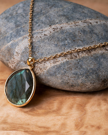 Treehut blue and green waterdrop labradorite pendant with gold plated chain 