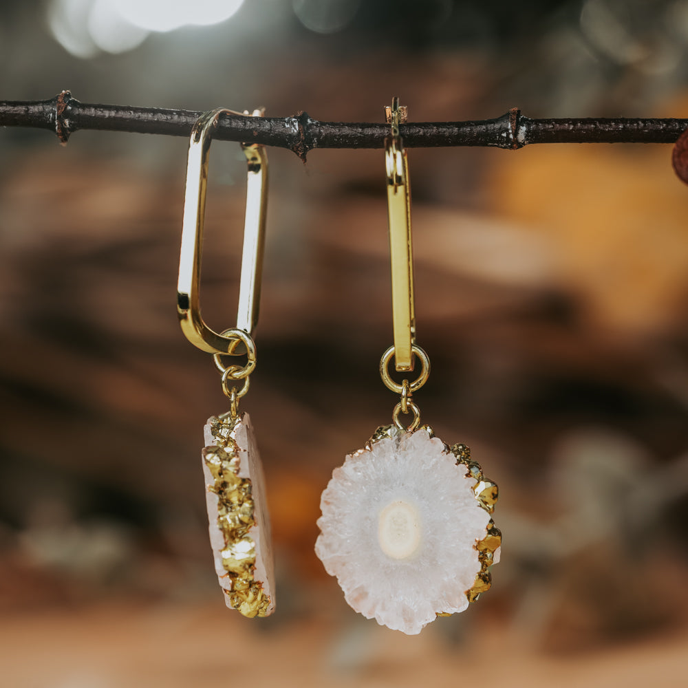 TREEHUT Earrings | Women | Gold Crystal | Geode Crystal Geode Crystal Drop Earrings | Natural Cut Edges Drop Earrings | Treehut